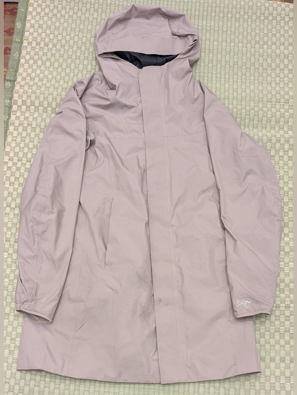 Arc'teryx GORE-TEX Solano Coat Light Gray Women's Size Small